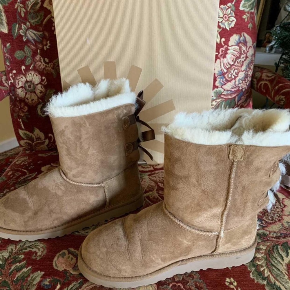 K Bailey Ugg Boots - Pristine Condition - image 2
